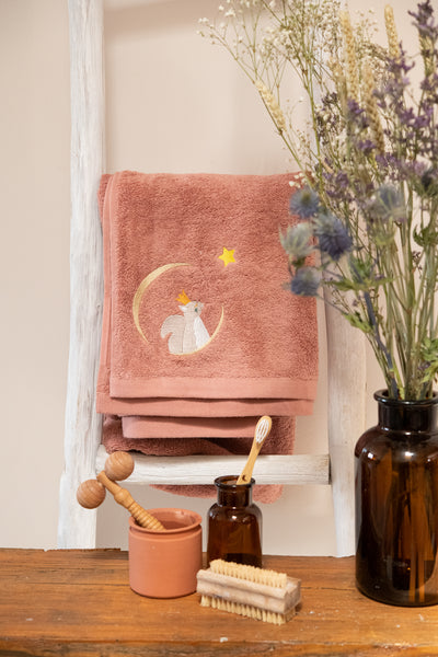 Personalized children's towel 50x100 - Marsala squirrel